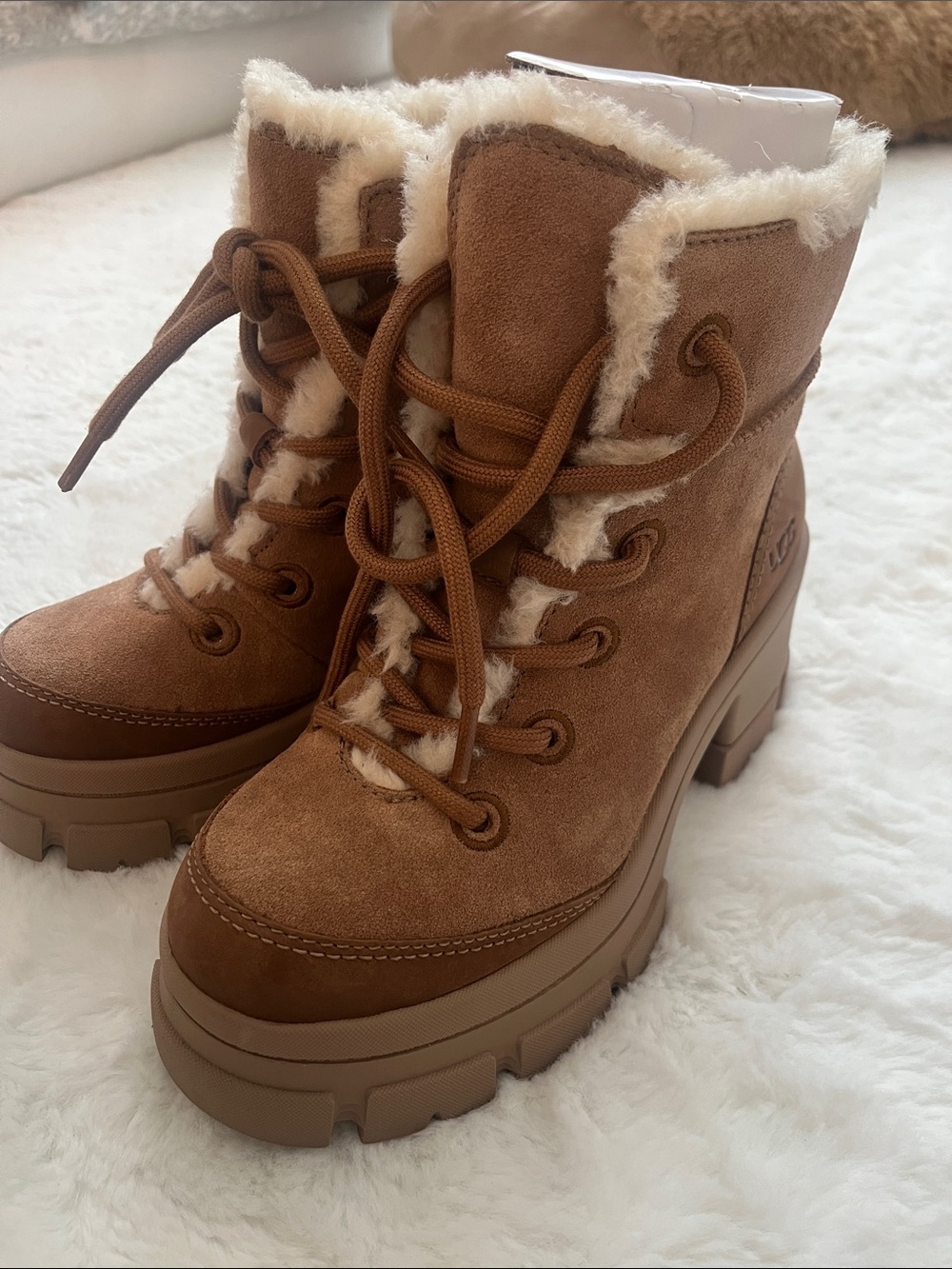 UGG 🔥 - Picture 3 of 7